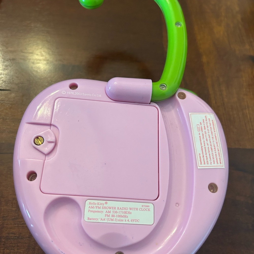Hello Kitty Pink and Green AM/FM Shower Radio